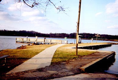 BoatPier11Feb996-8591.jpg (34416 bytes)